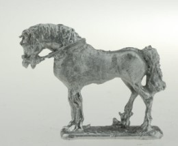 BIC-H013 - Medium horse standing